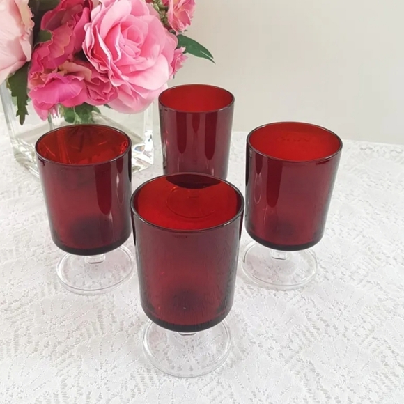 4pc Vintage Luminarc Cavalier Ruby Red Wine Glasses Set - 6oz Retro Barware - Picture 2 of 10